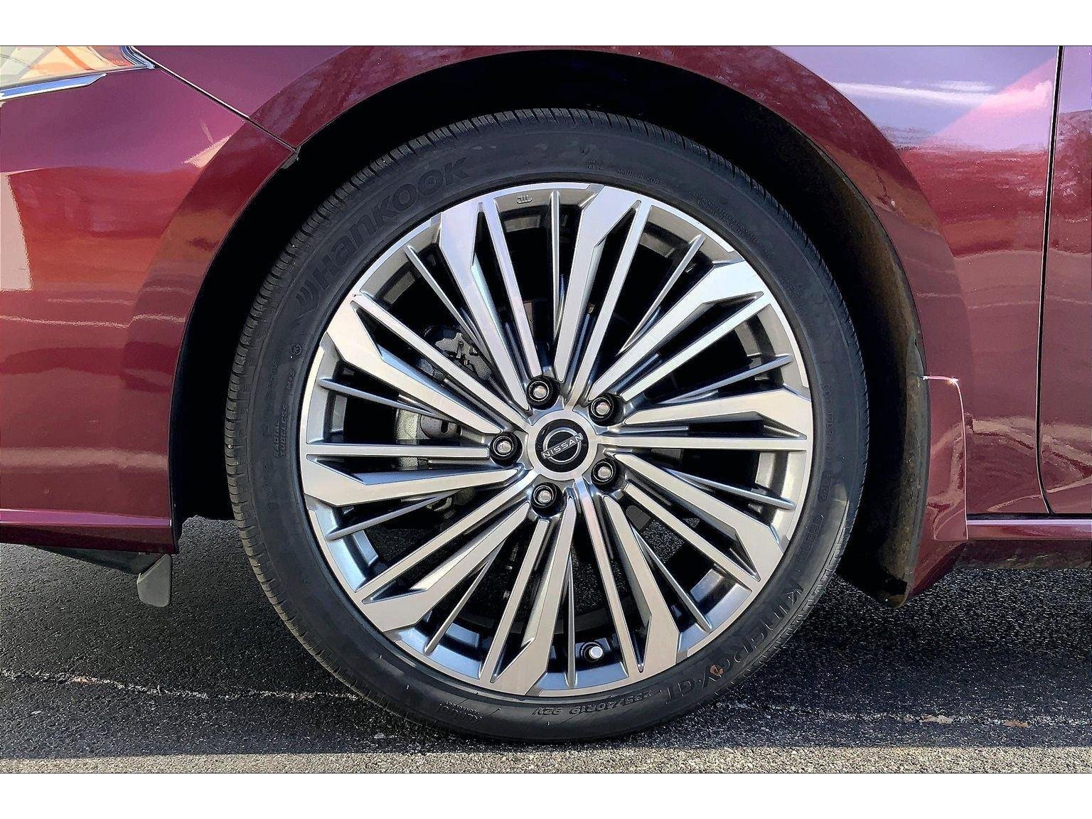 Used 2024 Nissan Altima 2.5 SL image 9