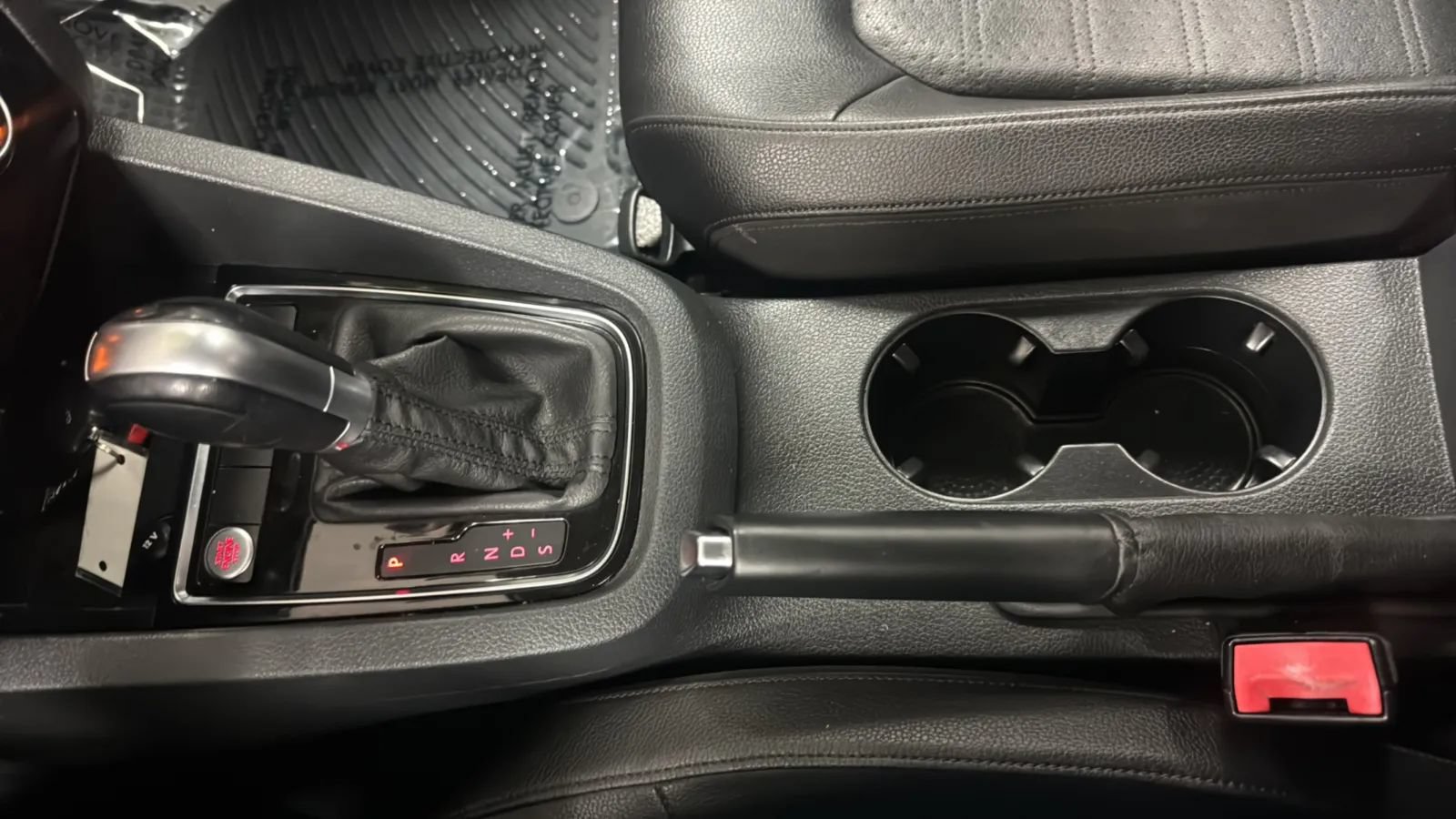 Used 2015 Volkswagen Jetta SEL FWD image 11