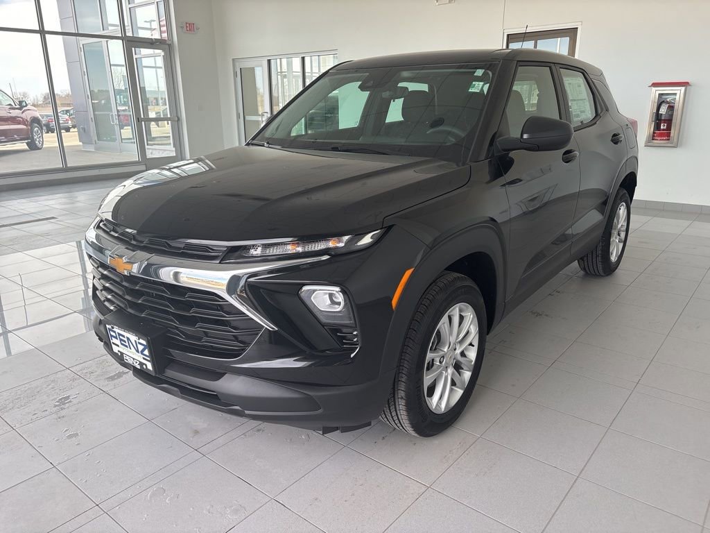 New 2026 Chevrolet TrailBlazer LS AWD/4WD image 1