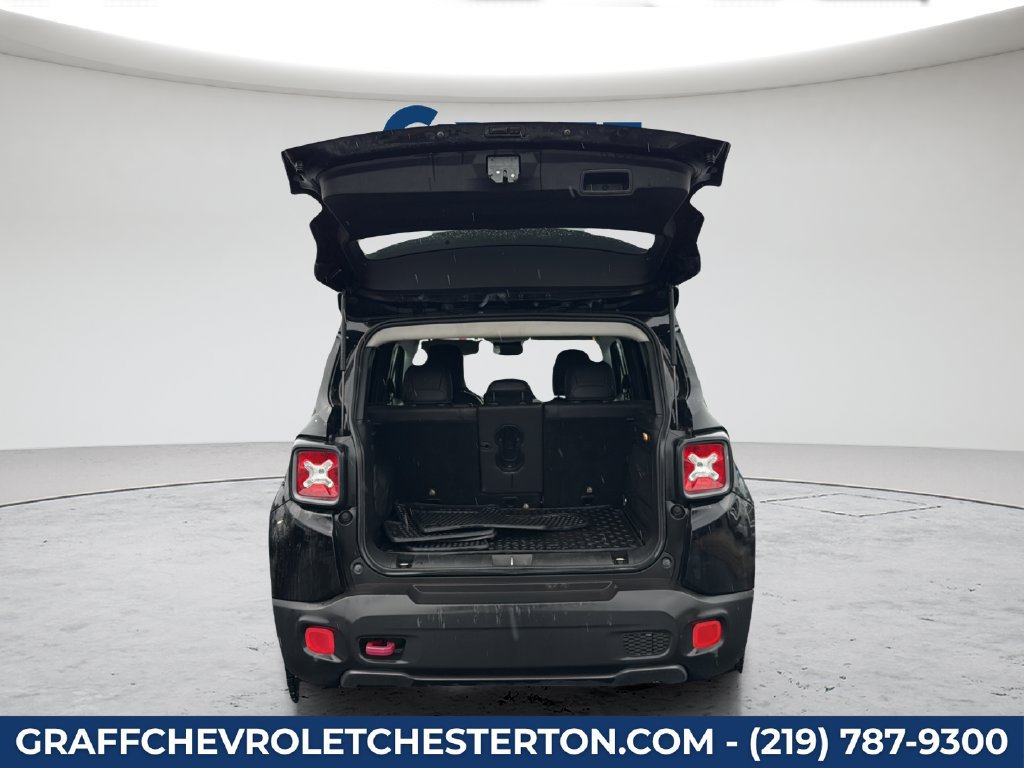Used 2017 Jeep Renegade Trailhawk AWD/4WD image 26