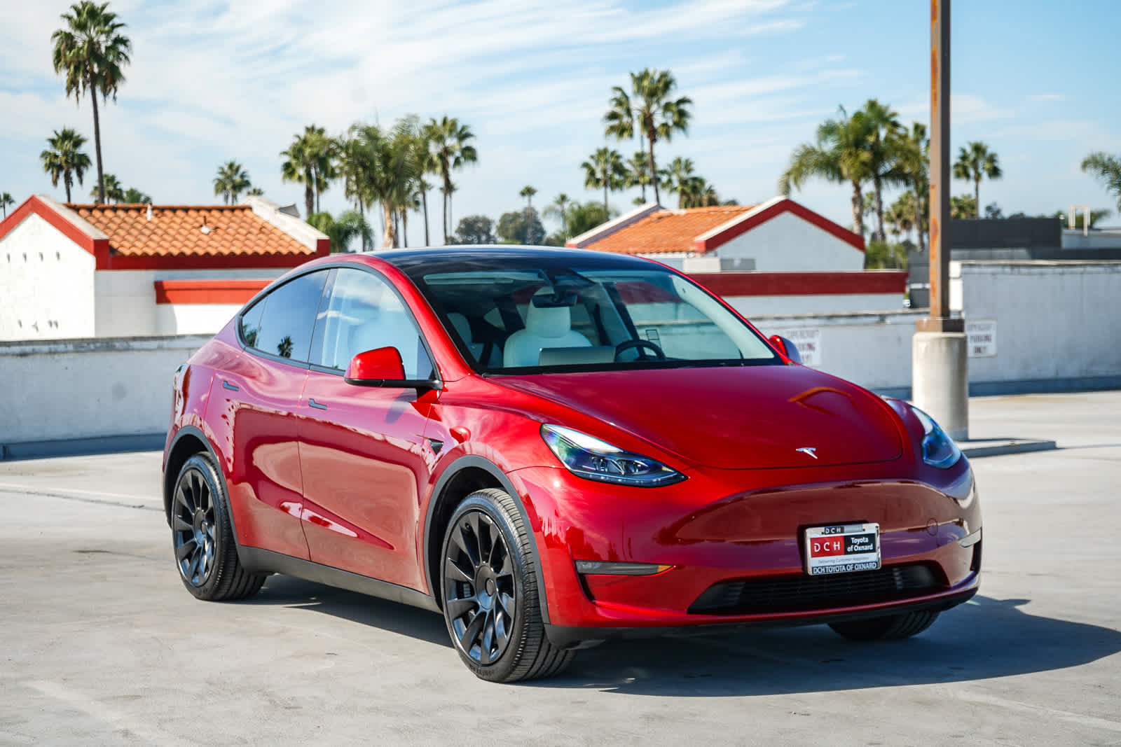 Used 2024 Tesla Model Y Long Range AWD/4WD image 4