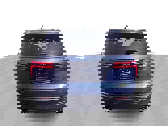 Used 2024 Chevrolet Traverse LS w/ Midnight/Sport Edition image 7