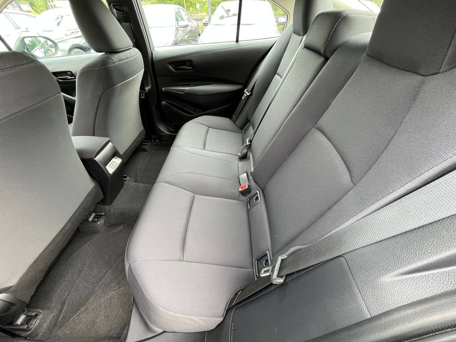 Used 2025 Toyota Corolla LE FWD image 25