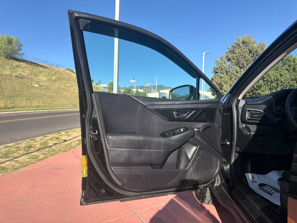 Used 2025 Subaru Outback Premium w/ Popular Package #1A image 9