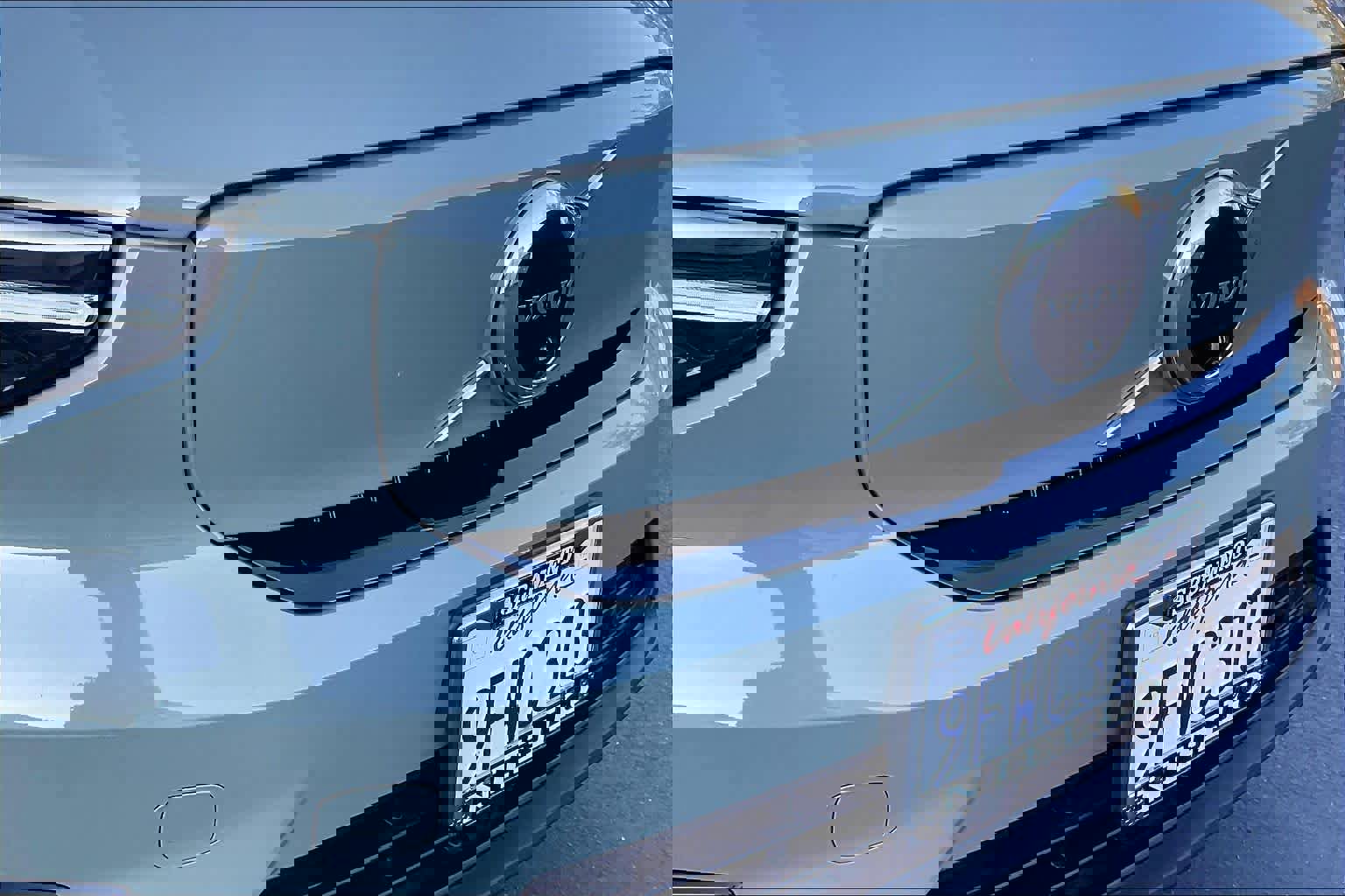 Used 2023 Volvo C40 P8 Recharge Ultimate image 33