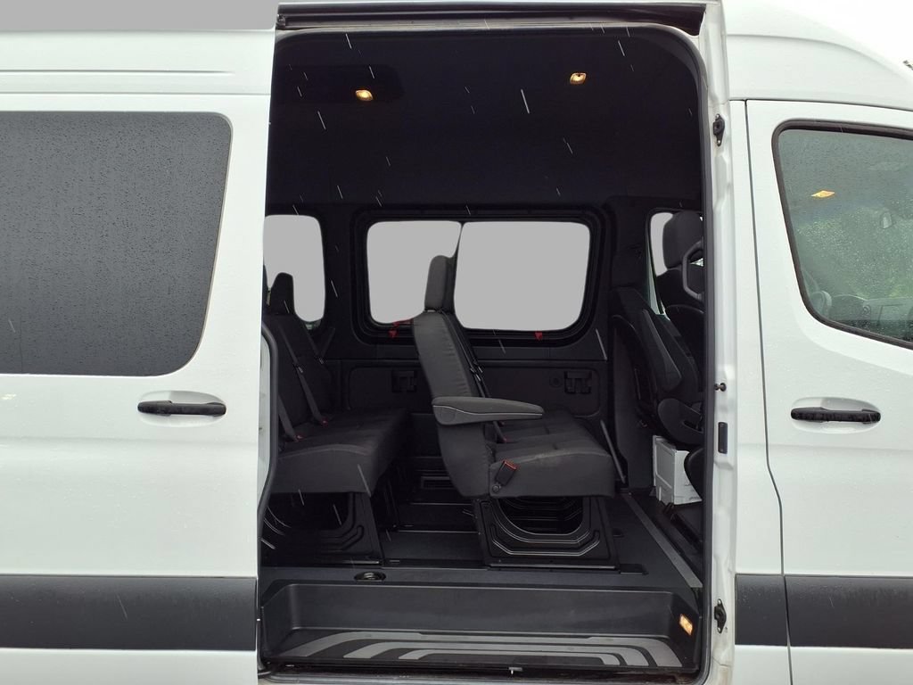 Used 2024 Mercedes-Benz Sprinter 2500 image 20