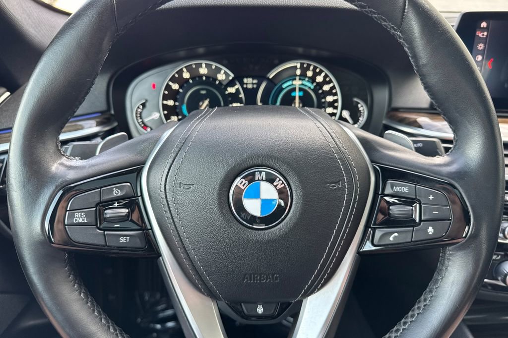 Used 2019 BMW 530e w/ Convenience Package image 27