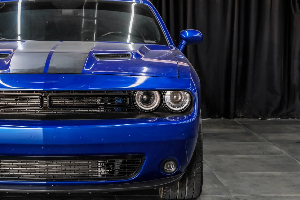 Used 2019 Dodge Challenger SXT w/ Blacktop Package RWD image 48