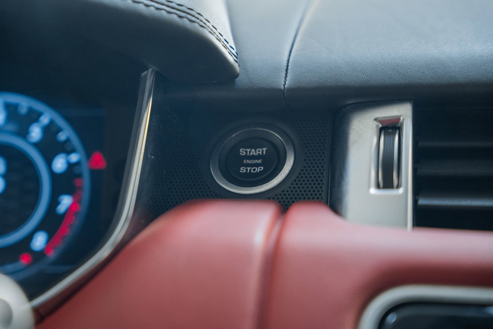 Used 2019 Land Rover Range Rover Sport SVR image 31