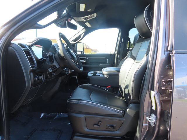 Used 2025 RAM 3500 Laramie AWD/4WD image 15