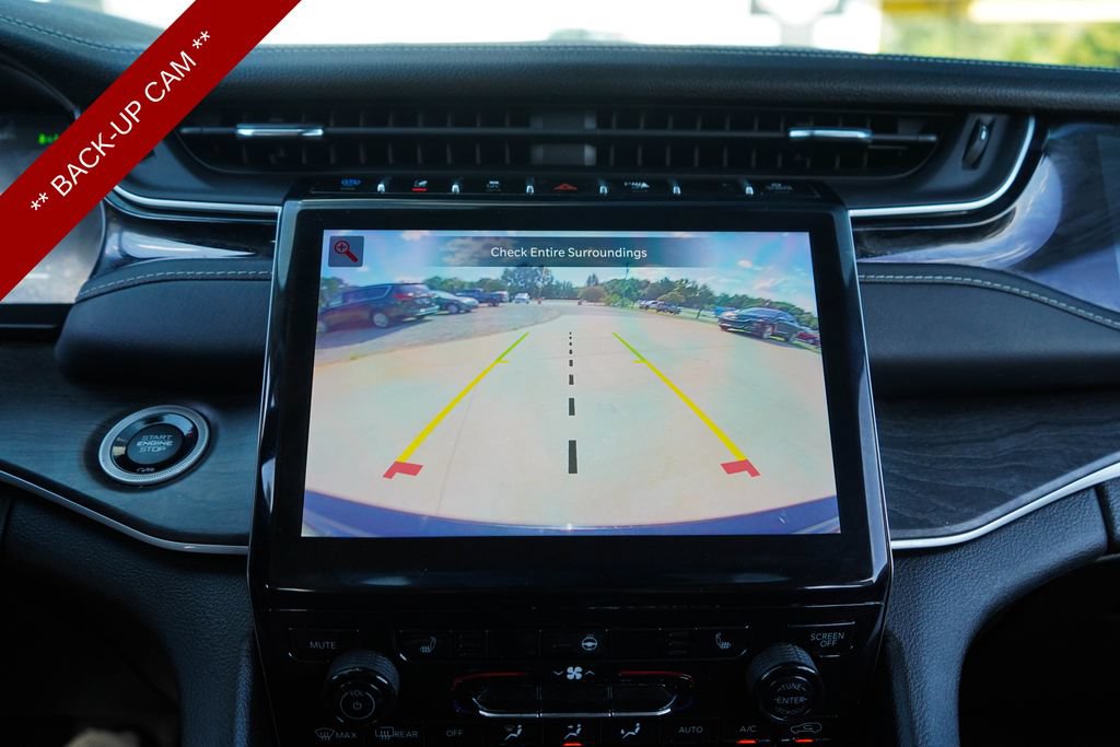 Used 2023 Jeep Grand Cherokee 4WD 4xe image 11