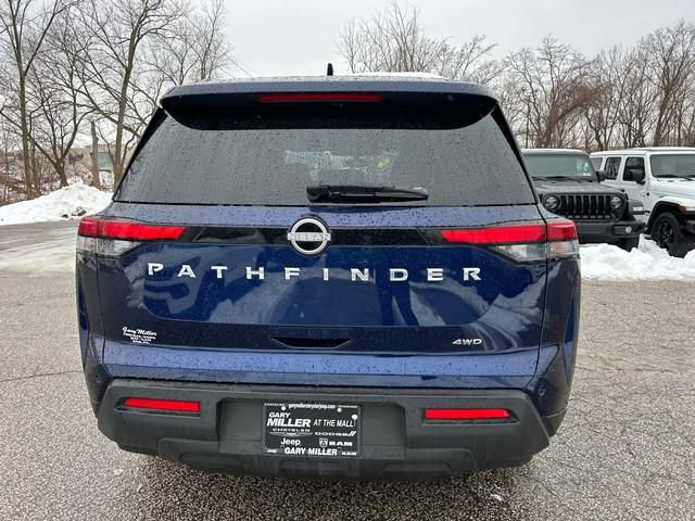 Used 2025 Nissan Pathfinder SV AWD/4WD image 4