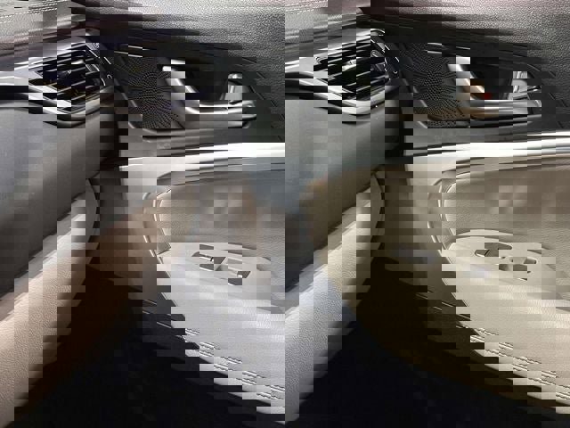 Used 2023 Genesis G70 2.0T image 30