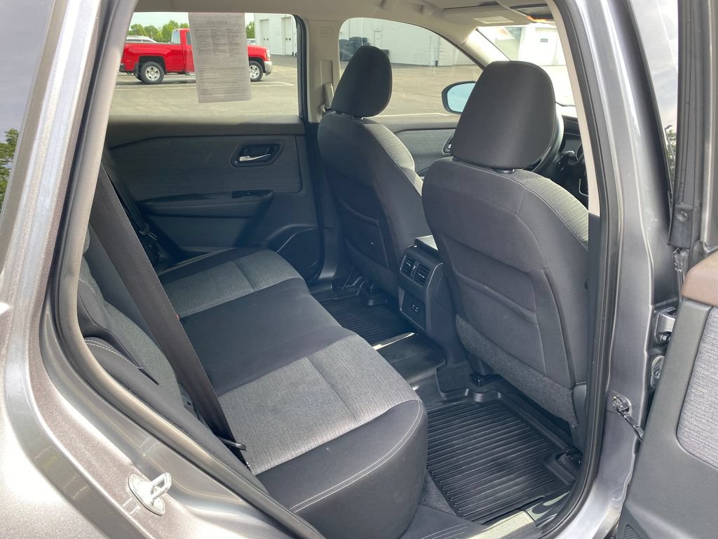 Used 2021 Nissan Rogue SV AWD/4WD image 15