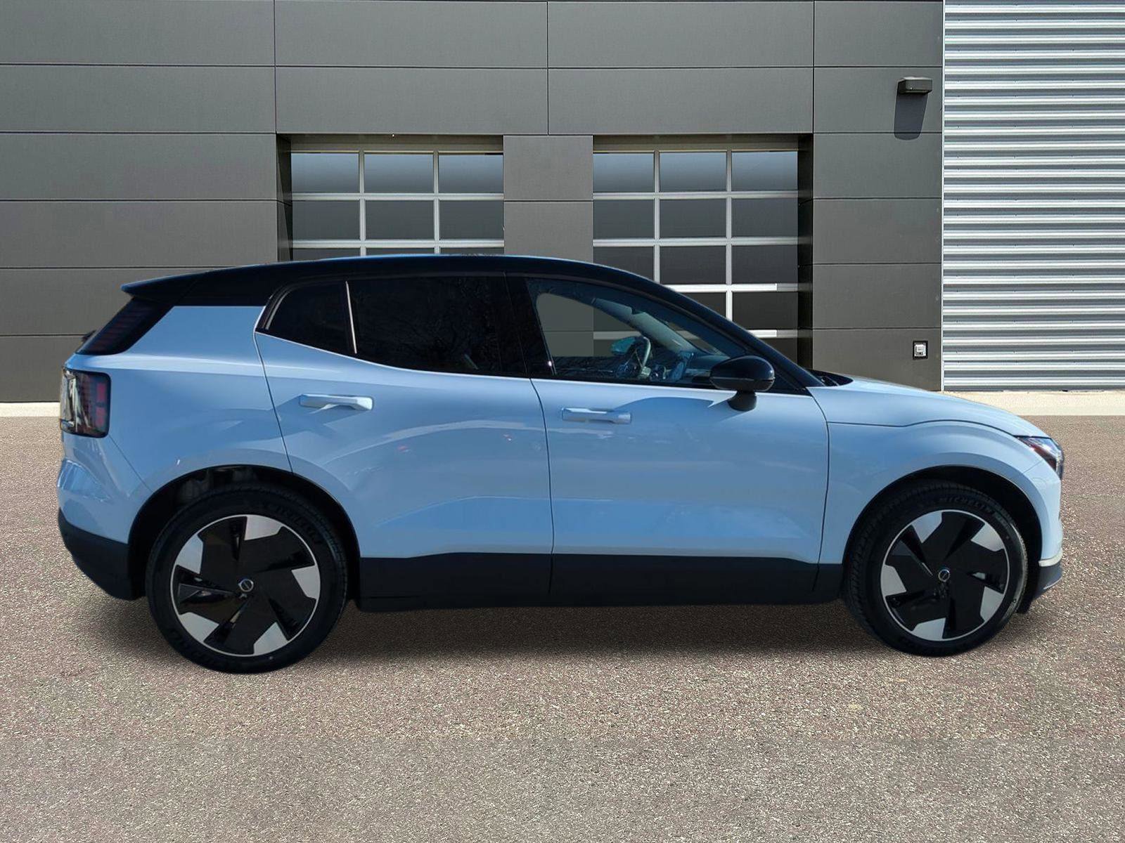 New 2026 Volvo EX30 Plus w/ Protection Package Premier image 8