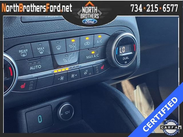 Used 2020 Ford Escape Titanium image 3