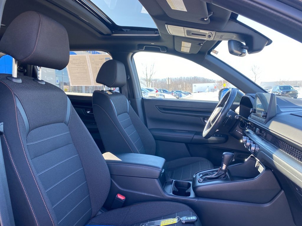 Used 2024 Honda CR-V Sport image 11