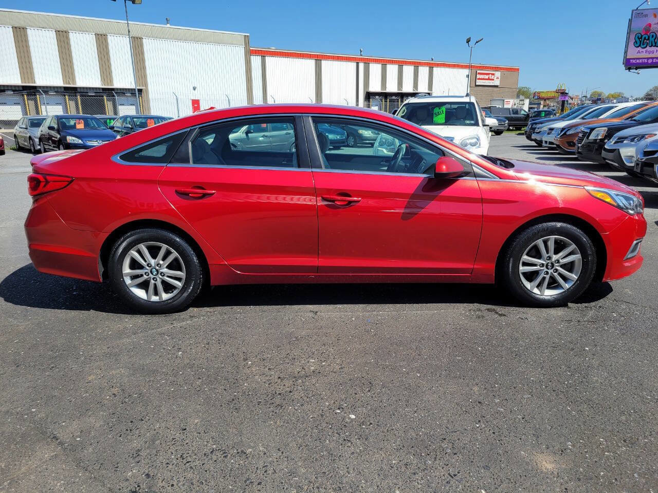 Used 2017 Hyundai Sonata SE image 4