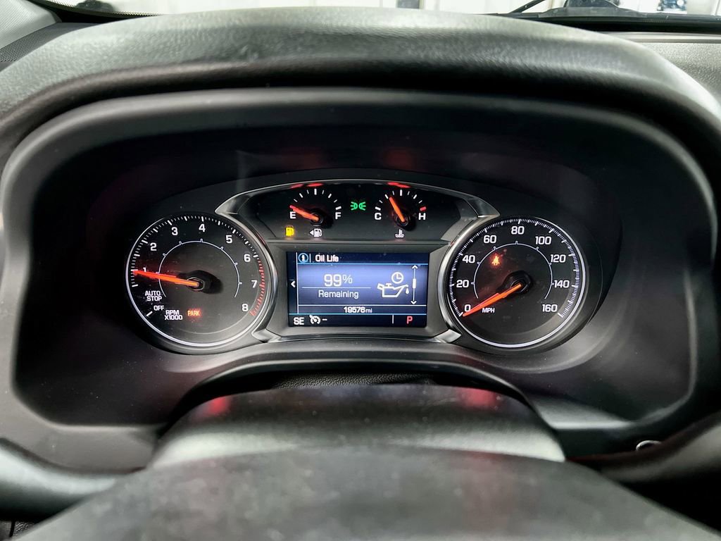 Used 2023 GMC Acadia SLE w/ Driver Convenience Package image 17