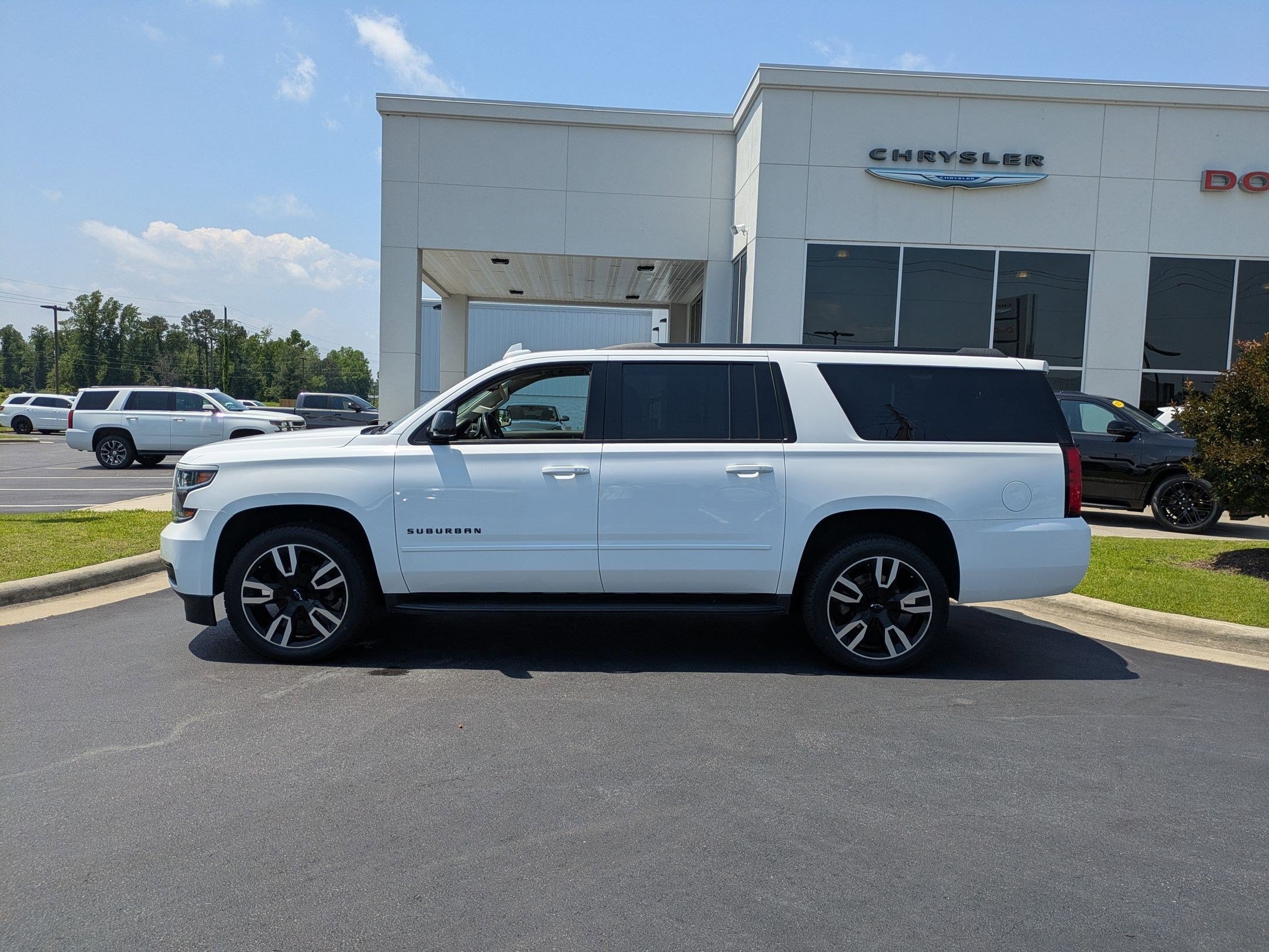 Used 2019 Chevrolet Suburban Premier w/ RST 6.2L Performance Edition image 8