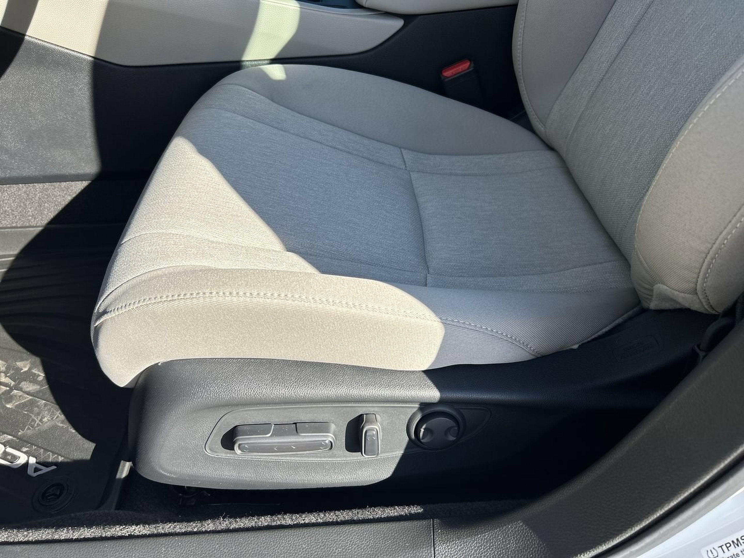 Certified 2024 Honda Accord EX image 13