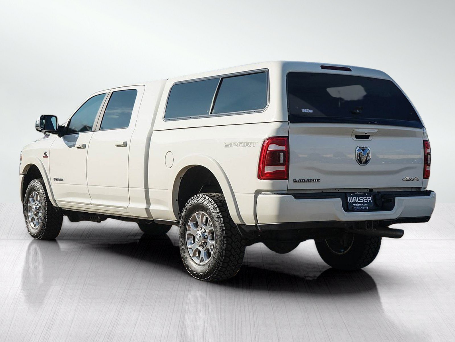 Used 2019 RAM 2500 Laramie AWD/4WD image 3