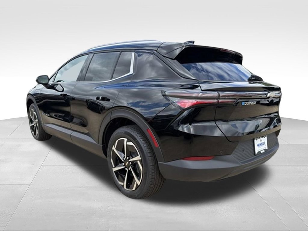 New 2026 Chevrolet Equinox EV LT FWD image 3