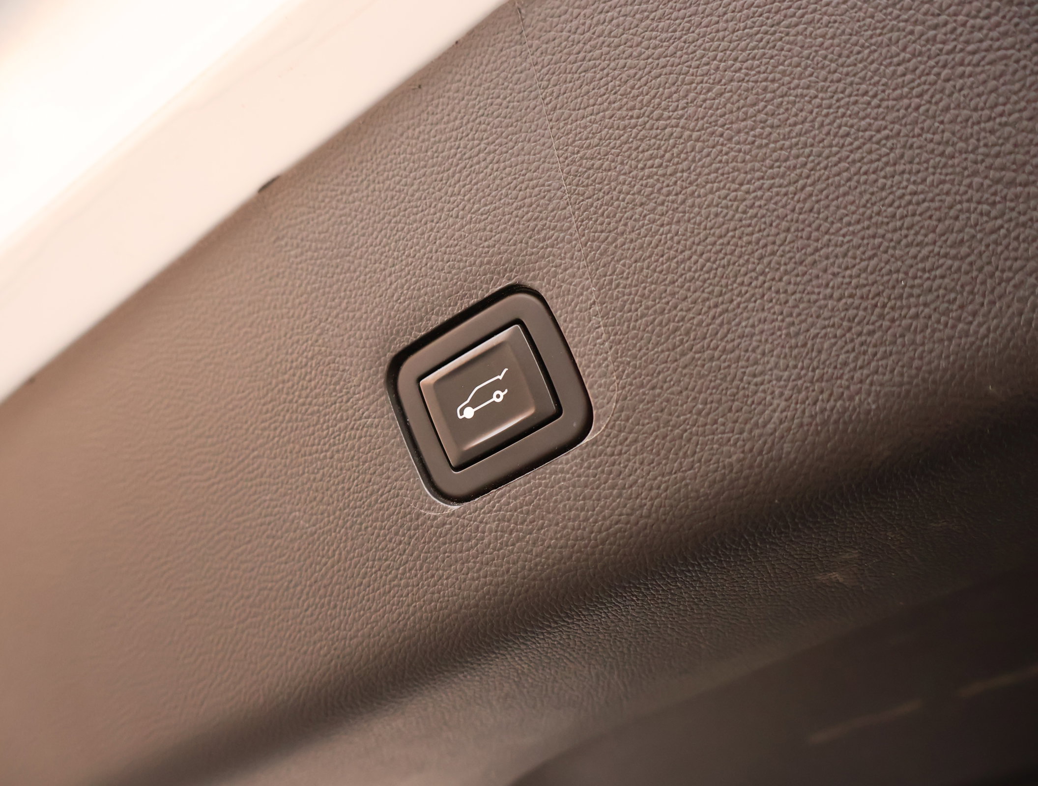 Used 2020 Chevrolet Traverse Premier w/ Redline Edition image 29