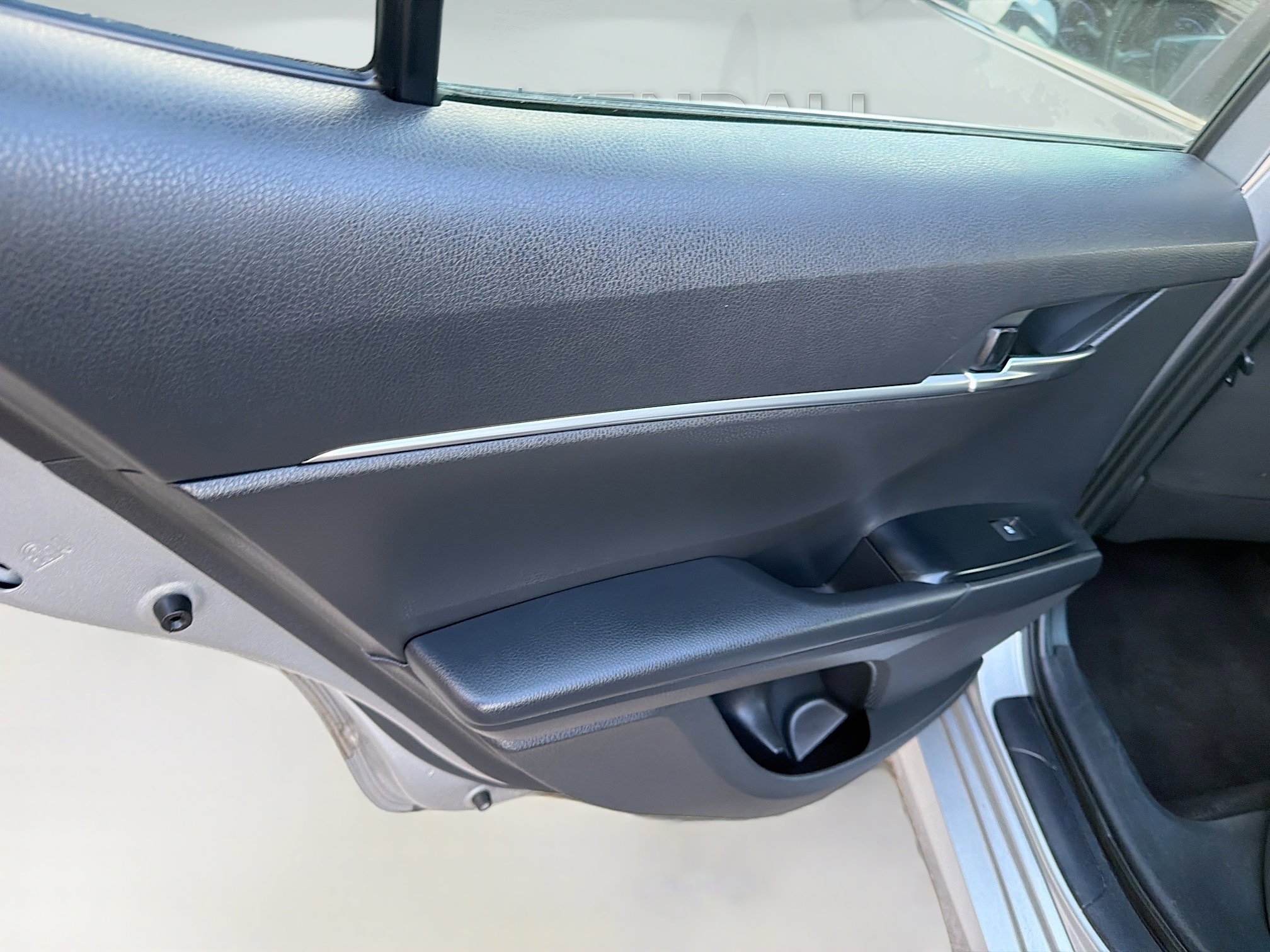 Used 2020 Toyota Camry LE FWD image 22