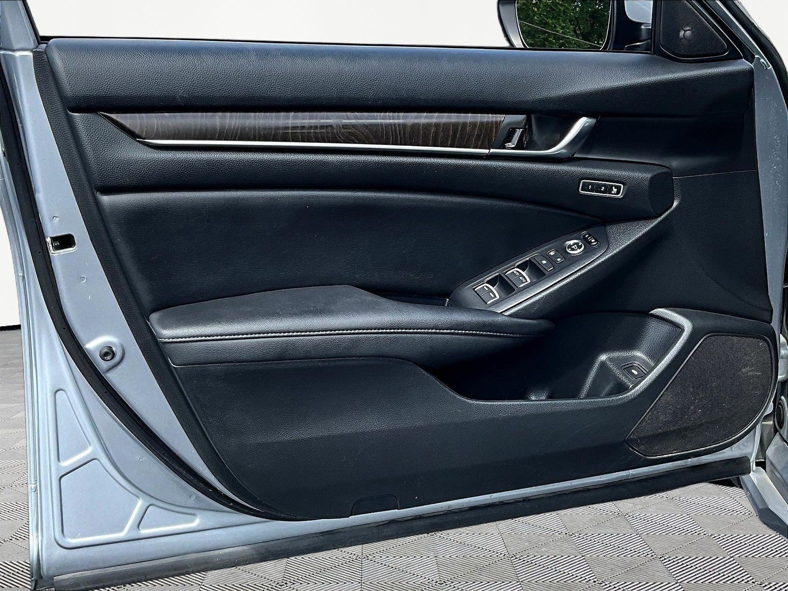 Used 2019 Honda Accord EX-L image 19