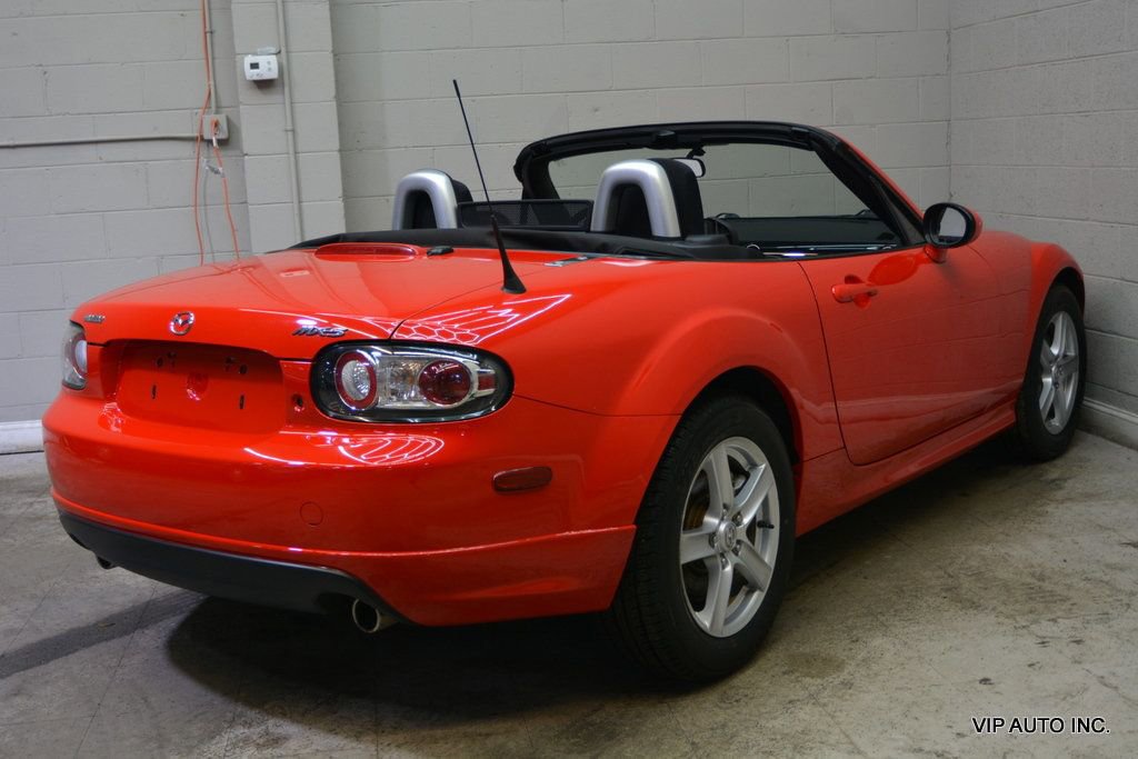 Used 2007 MAZDA MX-5 Miata Sport w/ Appearance Pkg image 4