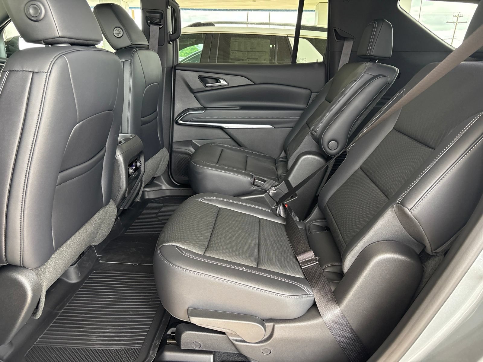 New 2026 Chevrolet Traverse LT w/ Driver Confidence Package FWD image 15
