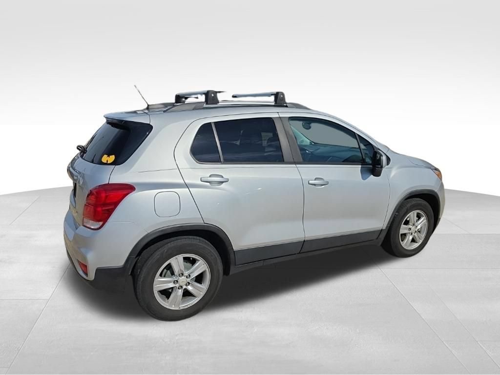 Used 2021 Chevrolet Trax LT FWD image 7
