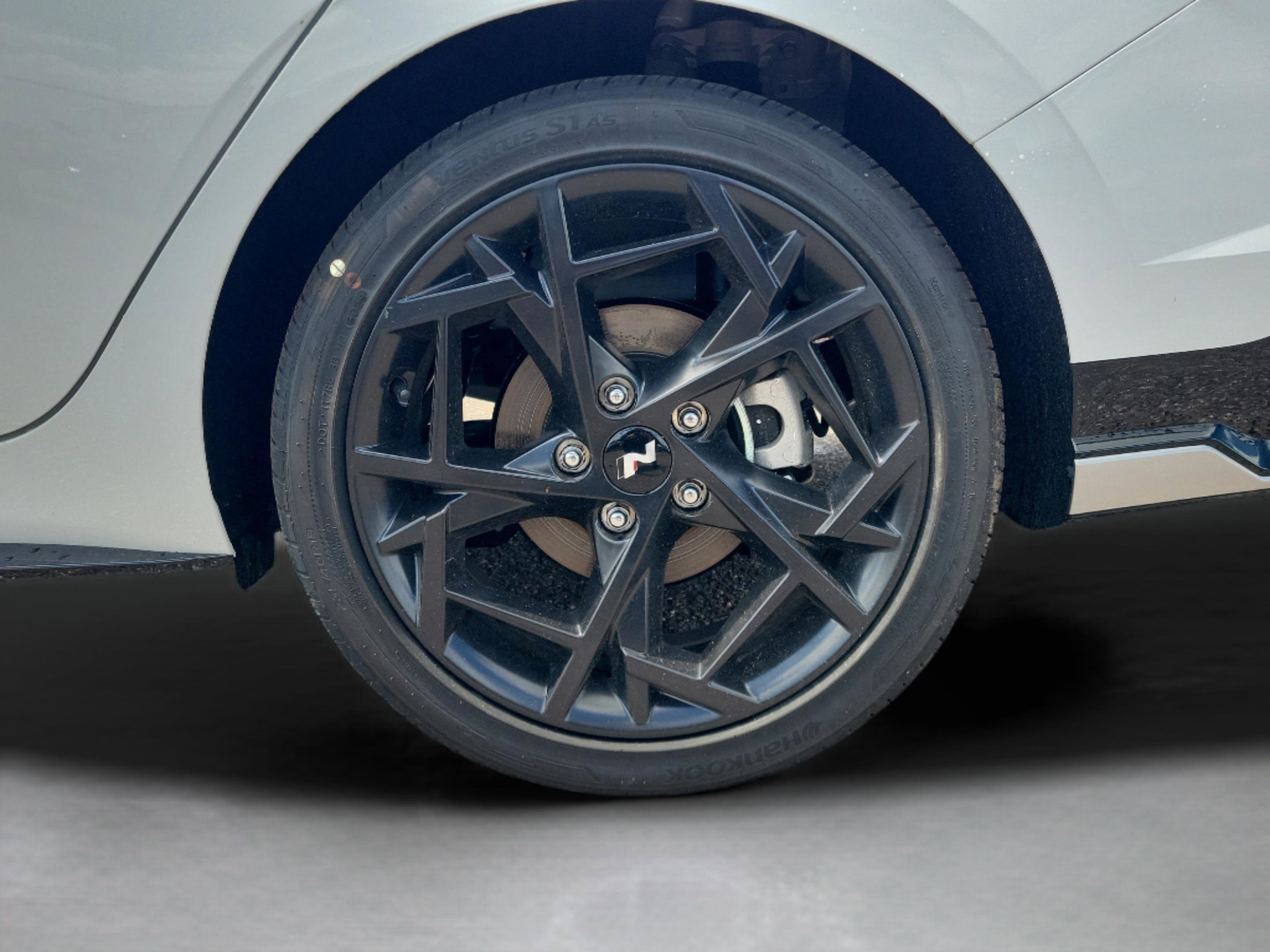 New 2026 Hyundai Elantra N Line FWD image 5