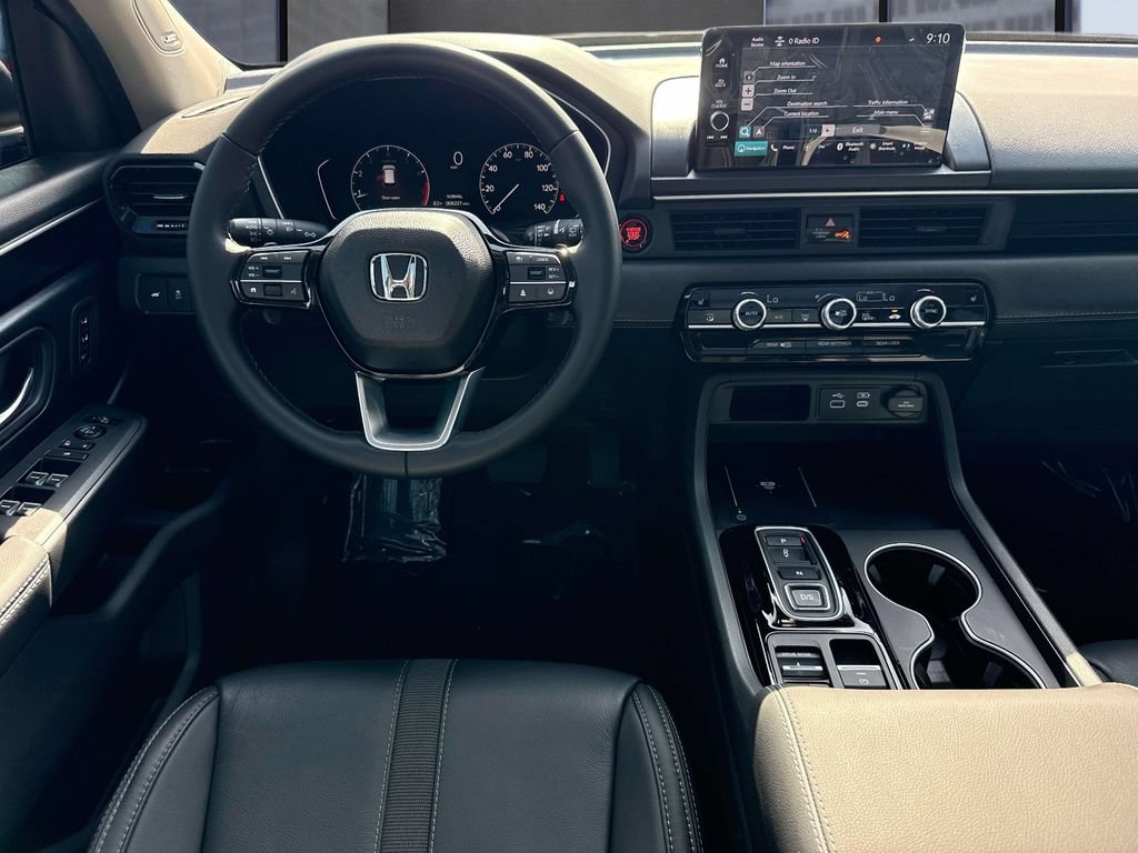 Used 2025 Honda Pilot Touring image 19