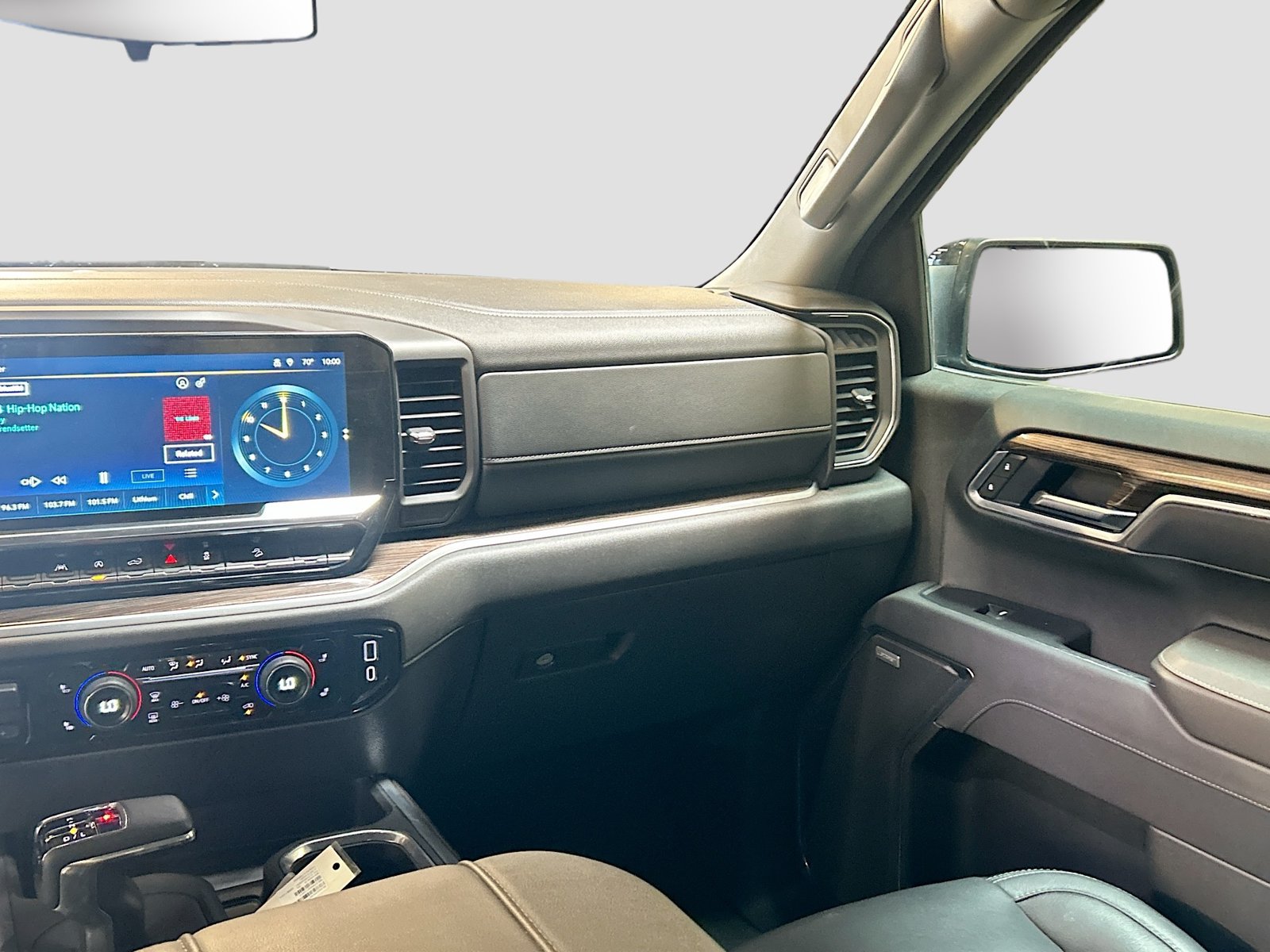 Used 2025 Chevrolet Silverado 1500 LT Trail Boss w/ Convenience Package II AWD/4WD image 23