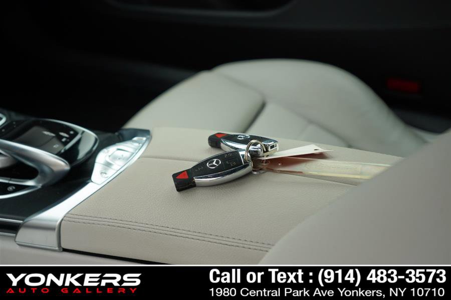 Used 2017 Mercedes-Benz C 300 4MATIC Cabriolet image 40