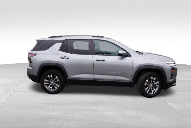 Used 2025 Chevrolet Equinox LT w/ Convenience Package II AWD/4WD image 4