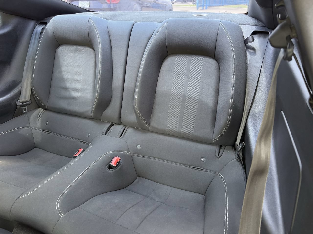 Used 2018 Ford Mustang Coupe RWD image 26