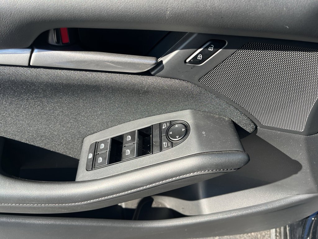 Certified 2025 MAZDA MAZDA3 s image 9