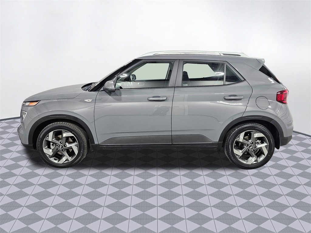 Used 2022 Hyundai Venue SEL image 7