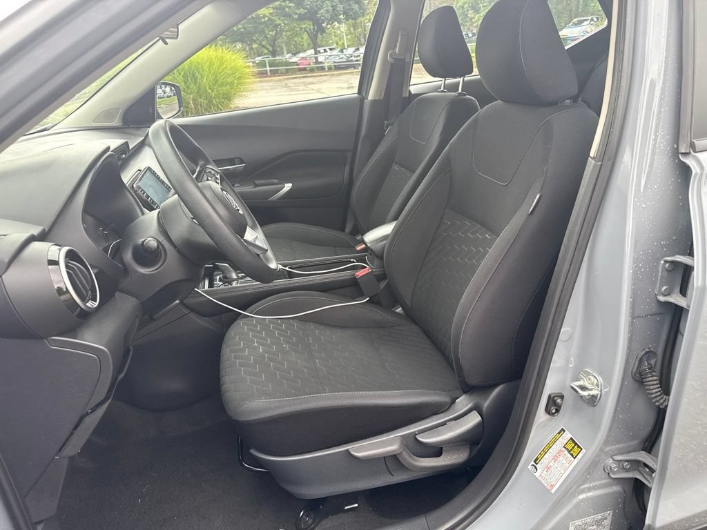 Certified 2023 Nissan Kicks SV FWD image 9