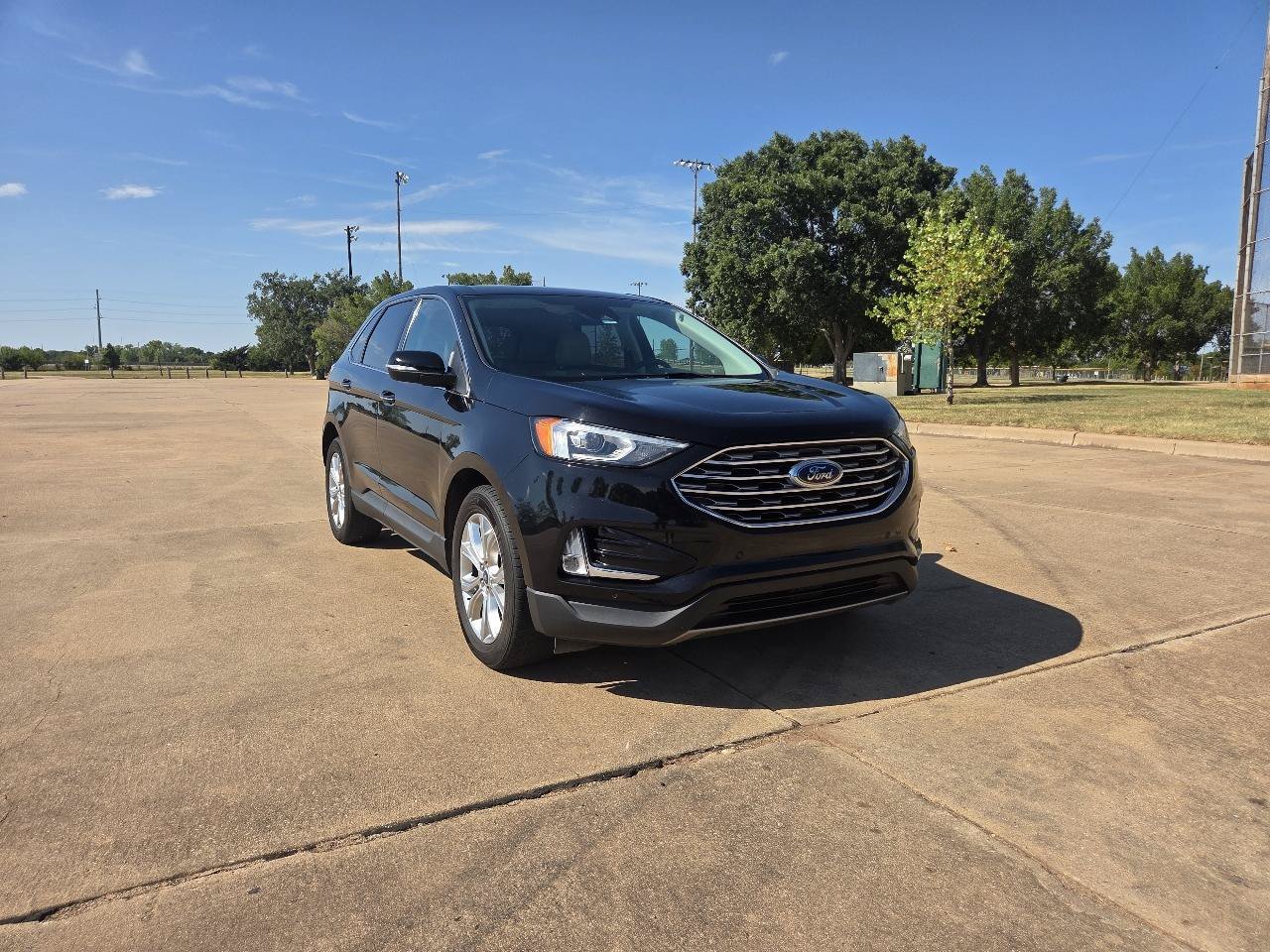 Used 2021 Ford Edge Titanium FWD image 26