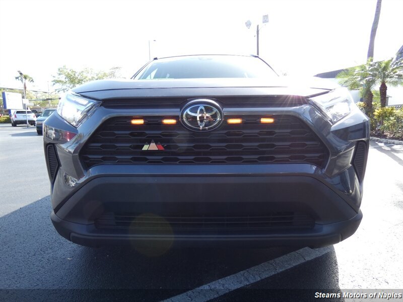 Used 2023 Toyota RAV4 XLE w/ Convenience Package FWD image 4