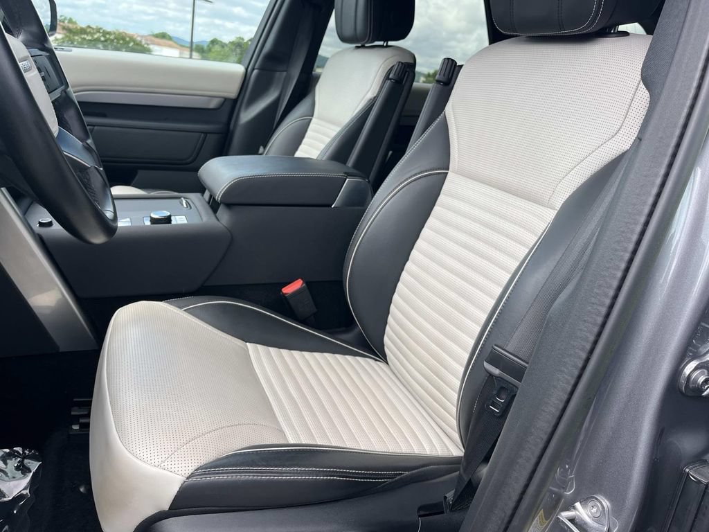 Certified 2023 Land Rover Discovery HSE R-Dynamic AWD/4WD image 12