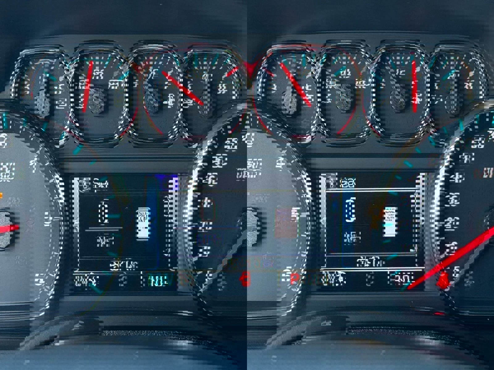 Used 2018 Chevrolet Suburban Premier image 21