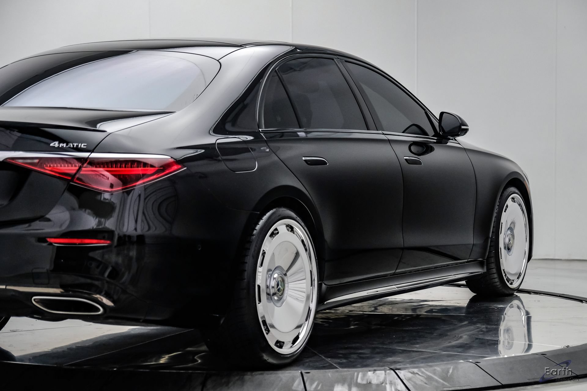 Used 2024 Mercedes-Benz S 580 4MATIC Sedan w/ AMG Line image 19