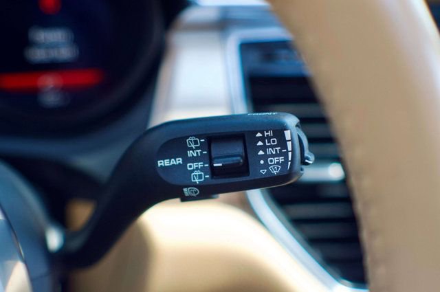 Used 2016 Porsche Macan S image 24