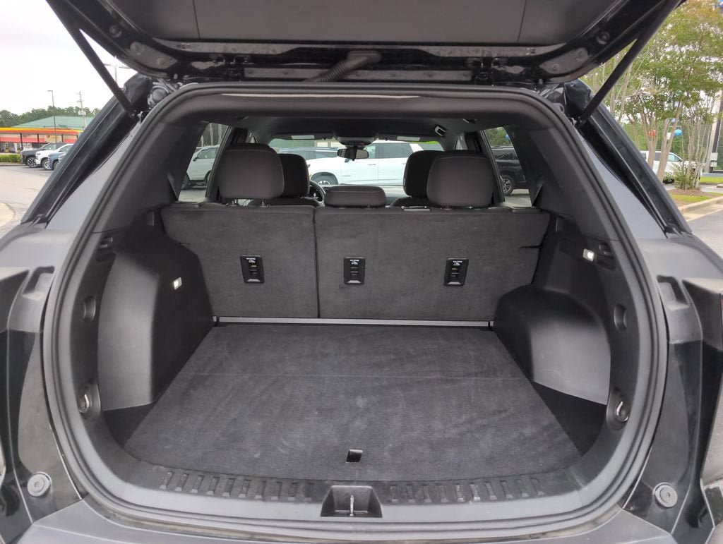 Used 2025 Chevrolet Equinox LT FWD image 6