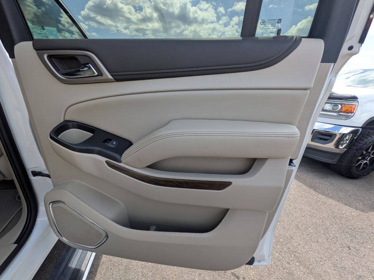 Used 2019 GMC Yukon XL Denali w/ Denali Ultimate Package AWD/4WD image 28
